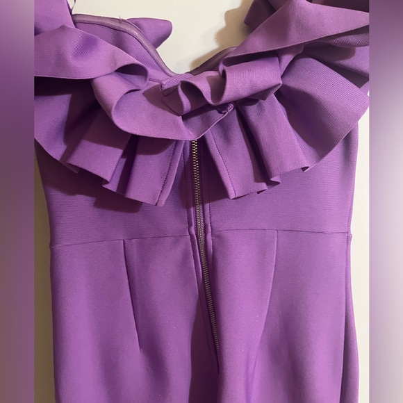 Fashion Nova Off Shoulder dress - Picture 3 of 3